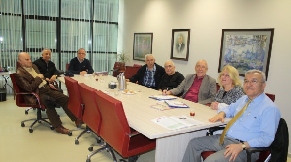 Emekli Hekimler Komisyonu toplandı