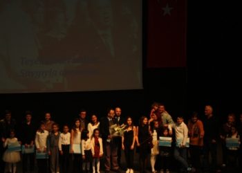 Geleceğin sanatçıları sahnede