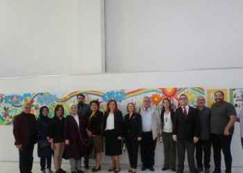 Lösemili çocuklardan resim sergisi