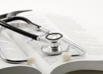 Çöken Sağlık Sistemini Niteliksiz Doktor Yetiştirerek Düzeltemezsiniz!