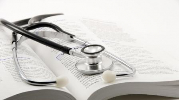 Çöken Sağlık Sistemini Niteliksiz Doktor Yetiştirerek Düzeltemezsiniz!