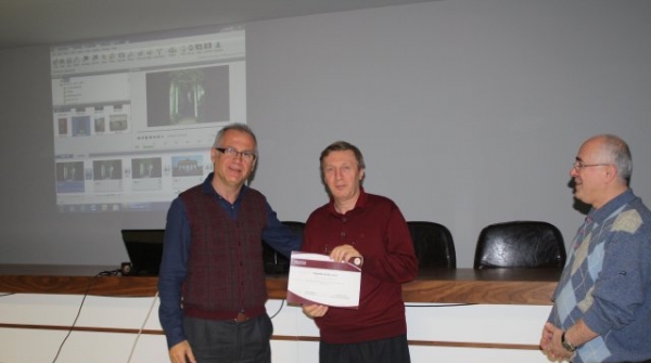 BTO Fotoğraf Kulübü Etkinliği: bu hafta Dr. Tayfun Açıkgöz "Kapılar" konulu sunumunu gerçekleştirdi.