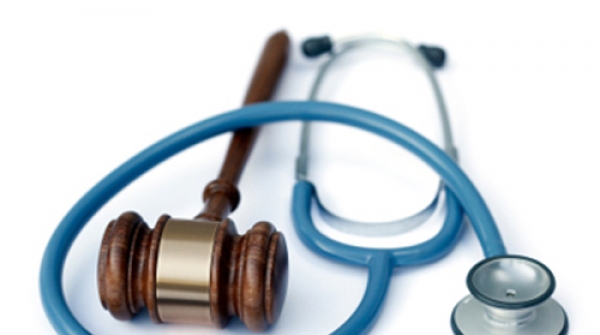 Hekimler 4924 Sayılı Yasa kapsamında güvencesiz çalışmaya zorlanamaz