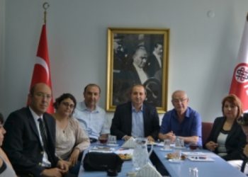 Hastaneler İnsanların Fişlenmesi İçin Bilgi Toplayamaz, Sağlık Emekçileri Buna Alet Edilemez