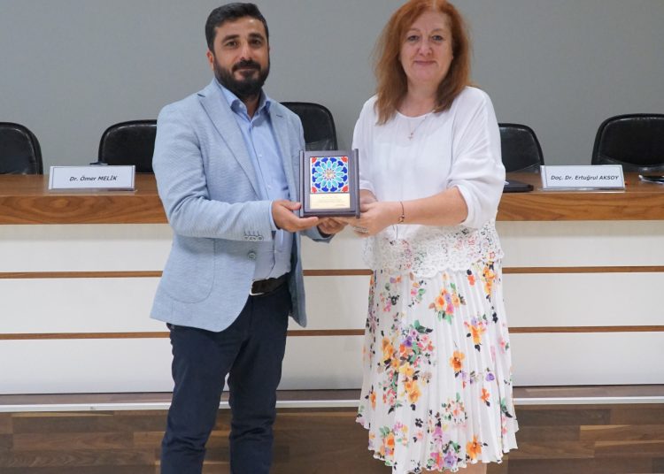 Doğudan Batıya Mevsimlik Tarım İşçilerinin sorunlarını konuştuk