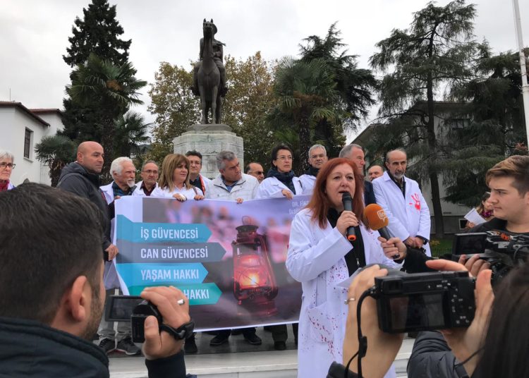 Kanun Teklifi Geri Çekilsin; HEKİMLİK YAPMAK İSTİYORUZ!