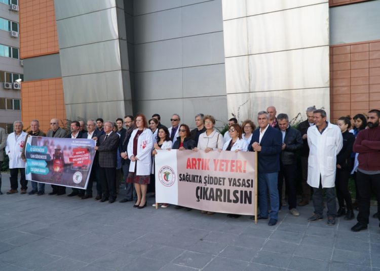 “Şiddeti Değil Çalışma Hakkını Engelleyen Yasayı Kabul Etmeyeceğiz” Nöbeti