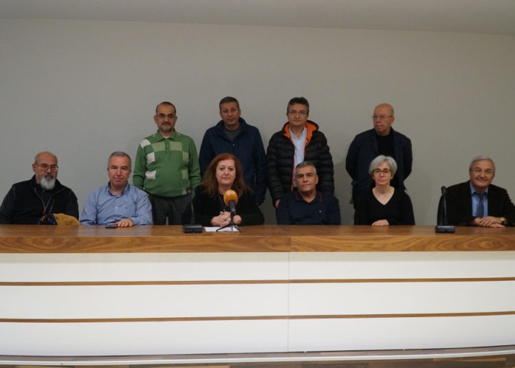 Hekimliğin Evrensel Değerlerini Savunmak Temel Görevimizdir