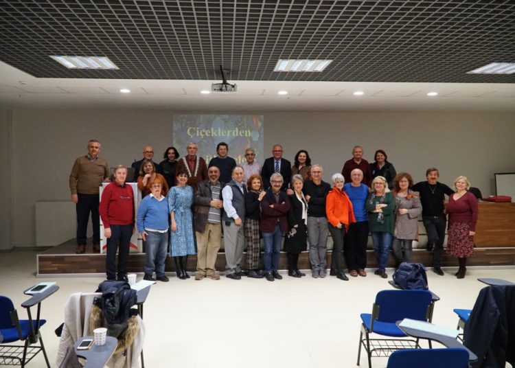 Prof. Dr. Haluk Ertürk / Çiçeklerden Çeşitlemeler