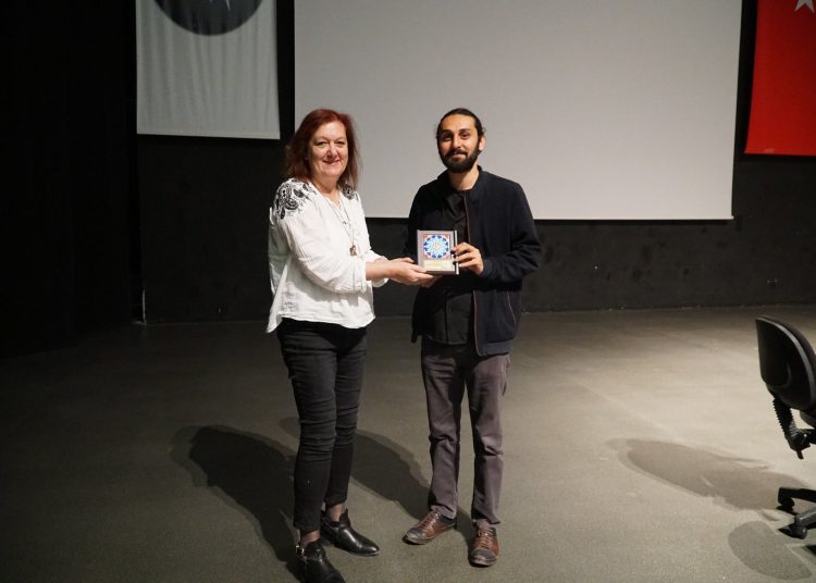 Kül Kent Belgesel gösterimi yapıldı