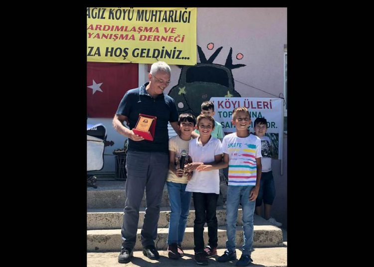 Karaağız Köyü Muhtarlığı Yardımlaşma ve Dayanışma Derneği’nden Odamıza Teşekkür Plaketi