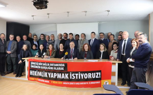 TTB’nin 11 Ocak-17 Nisan eylem takvimi, tabip odaları temsilcilerinin de katıldığı basın toplantısıyla açıklandı