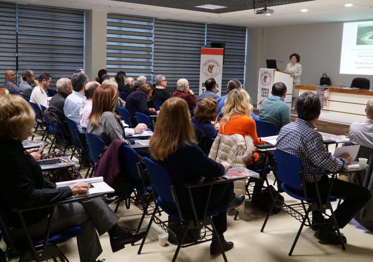 Yaşlılarda Kas İskelet Sistemi Ağrılarına Yaklaşım Sempozyumu yapıldı