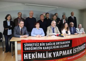 15 Mart 2020 Pazar günü düzenlenmesi planlanan Büyük Beyaz Miting, Türkiye’de ilk Koronavirüs vakasının tespit edilmesinin ardından iptal edildi