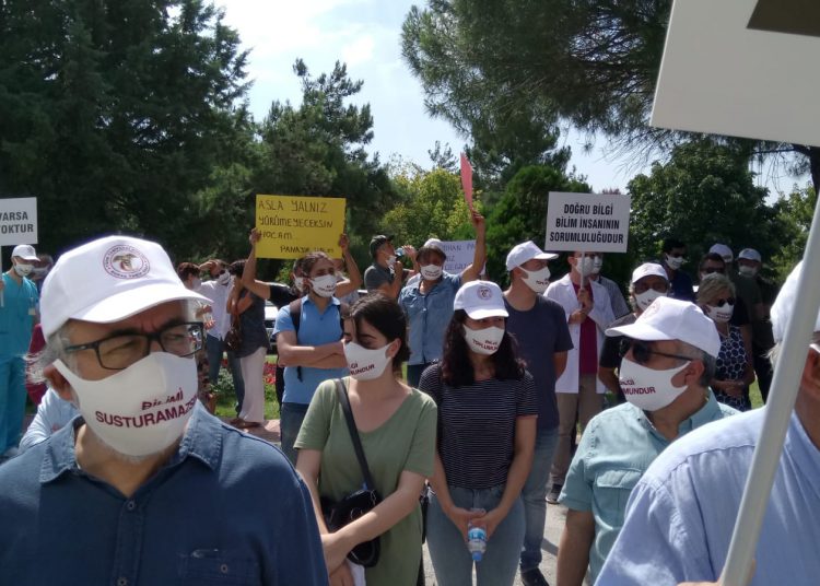 Prof.Dr.Kayıhan PALA Halk Sağlığının Kararlı Savunucusu Türk Tabipleri Birliği’nin Onurudur!