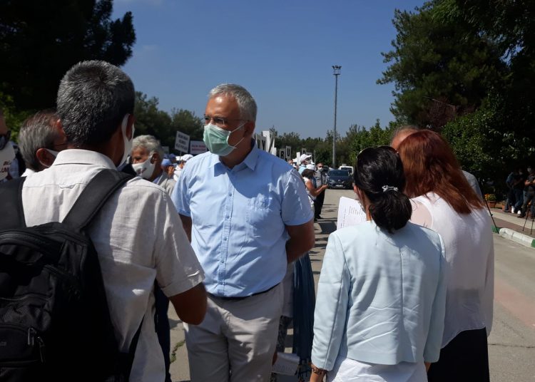 Prof.Dr.Kayıhan PALA Halk Sağlığının Kararlı Savunucusu Türk Tabipleri Birliği’nin Onurudur!