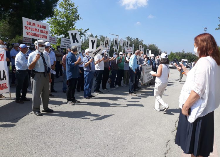 Prof.Dr.Kayıhan PALA Halk Sağlığının Kararlı Savunucusu Türk Tabipleri Birliği’nin Onurudur!