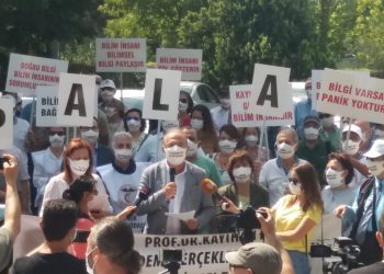 Prof.Dr.Kayıhan PALA Halk Sağlığının Kararlı Savunucusu Türk Tabipleri Birliği’nin Onurudur!