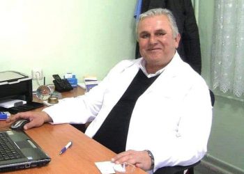 Bir günde iki hekim COVID-19 nedeniyle hayatını kaybetti