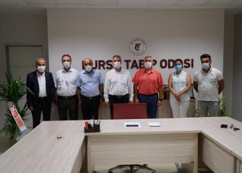 “Sadece hekimlerin değil, bütün  sağlık çalışanlarının yanındayız”