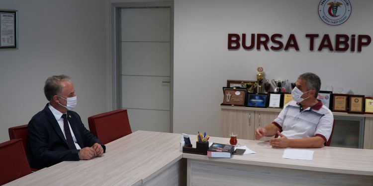 “Salgını değil, algıyı yönetiyorlar”