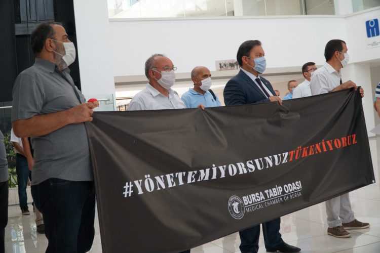 Salgınla mücadelenin yolu Tabip Odalarına saldırmak değildir