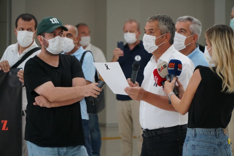 Salgınla mücadelenin yolu Tabip Odalarına saldırmak değildir