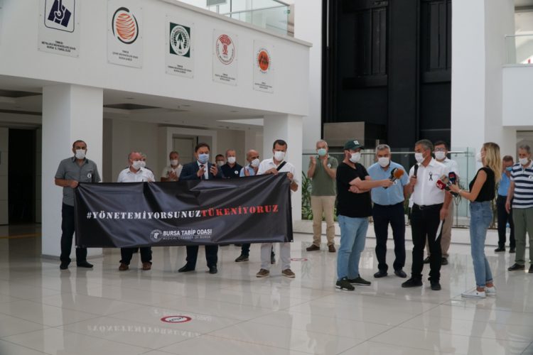 Salgınla mücadelenin yolu Tabip Odalarına saldırmak değildir