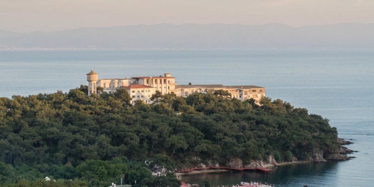 Heybeliada Sanatoryumu bir sağlık kurumudur ve öyle kalmalıdır!