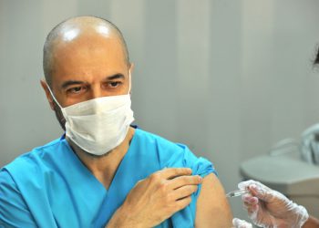 Bursa’da ilk COVID-19 aşısı yapıldı!