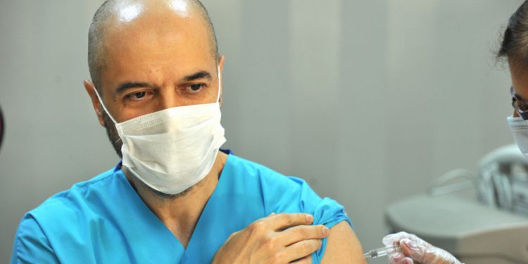 Bursa’da ilk COVID-19 aşısı yapıldı!