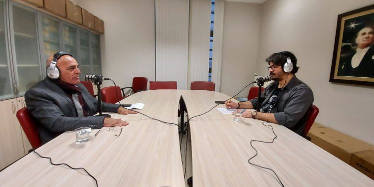 Alkış istemiyoruz, hakkımızı istiyoruz!