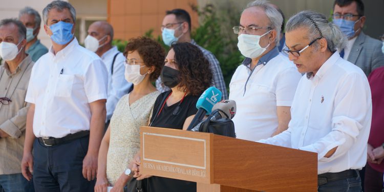 FİLİSTİN HALKI İSRAİL İLE ASKERİ, TİCARİ, DİPLOMATİK TÜM İLİŞKİLERİN KESİLMESİYLE DESTEKLENİR