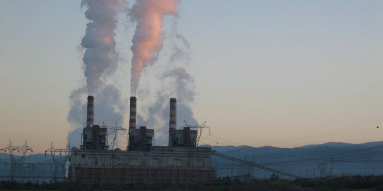 Termik santrallere kirletme hakkı tanıyan yönetmeliğe karşı bir kez daha dava açıldı