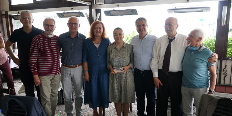 Odamızın 25 yıllık emektarı Saliha Dülger’e teşekkür ediyoruz