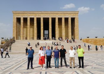 BTO Büyük Kongre Delegeleri Anıtkabir’i ziyaret etti