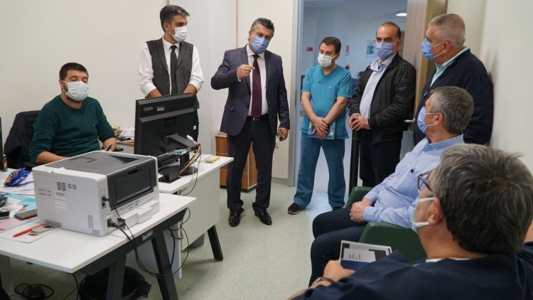 Bursa Tabip Odası ve TTB hekimlerin yanında!