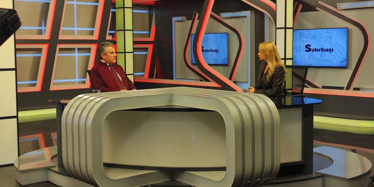 Doç. Dr. Türkkan, hekimlerin taleplerini canlı yayında anlattı