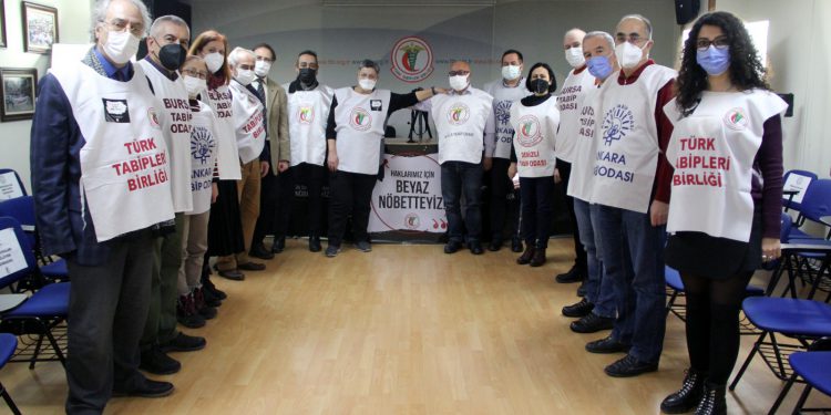 Bursa Tabip Odası ‘Beyaz Nöbet’te