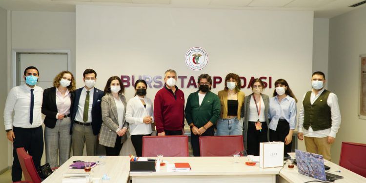 Bursa Tabip Odası, Eczacılar Kooperatifi ile Tıp Öğrencilerini Biraraya Getirdi