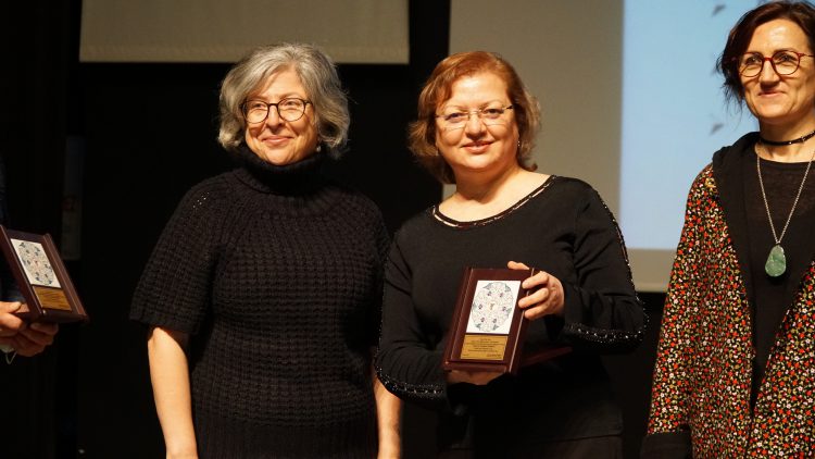 Meslekte 30, 40, 50, 60 ve 70’inci yıllarını dolduran hekimlere plaket