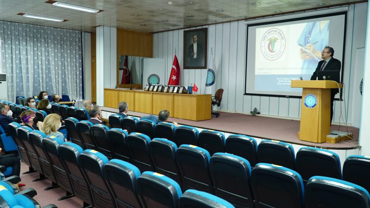 Sürekli Tıp Eğitimi Yayınlarımıza Destek Verenlere Teşekkür Plaketi