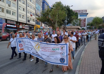 Barışın umudunu büyütmeye çağırıyoruz