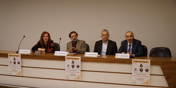 ‘Cumhuriyetin Yeni Yüzyılında Sağlık’ Paneli Gerçekleştirildi