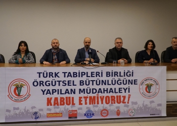 BURSA TABİP ODASI: HEKİMLİK YARGILANAMAZ, TTB SUSTURULAMAZ!