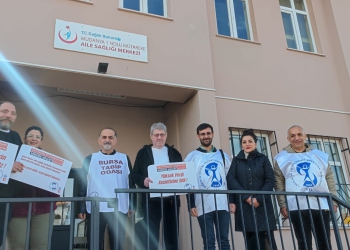 Bursa’da Sağlık Emekçileri: Kaşıkla Verilen Ücretler Kepçeyle Vergi Olarak Alınıyor
