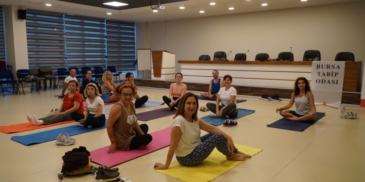 Bursa Tabip Odası’nda Yoga Pratiği Başladı