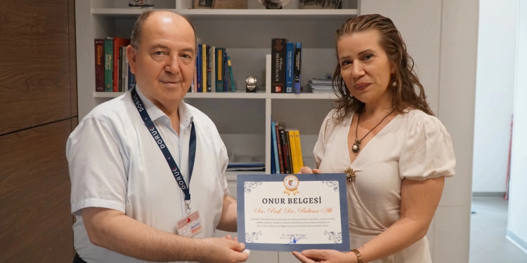 BTO’dan Prof. Dr. Rıdvan Ali’ye Onur Belgesi