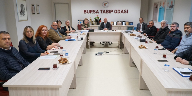 Bursa Tabip Odası Özel Hastanelerin Yöneticileriyle Bir Araya Geldi