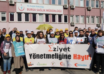 Bursa’da Sağlık Çalışanları İş Bıraktı